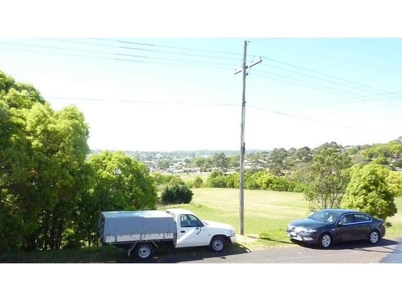 15 Gordon Avenue, Rockville QLD 4350