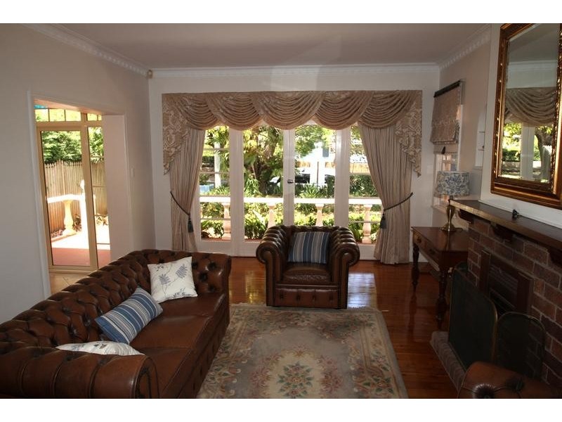 63 Campbell Street, East Toowoomba QLD 4350