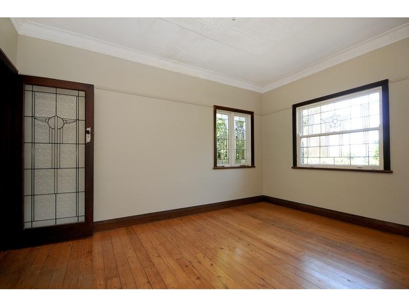 1 Stonehaven Street, Mount Lofty QLD 4350