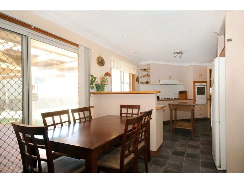 2 Evergreen Court, Glenvale QLD 4350