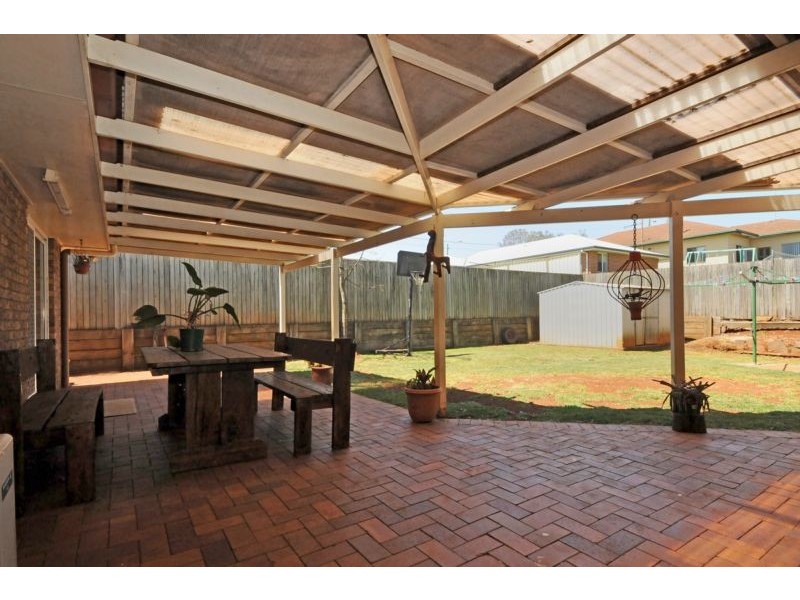 2 Evergreen Court, Glenvale QLD 4350