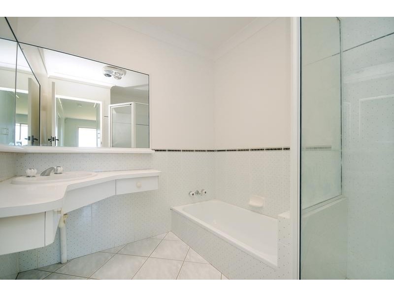 8 Trafalgar Street, Middle Ridge QLD 4350