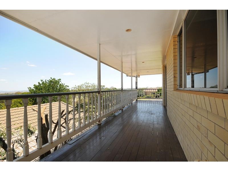 8 Trafalgar Street, Middle Ridge QLD 4350