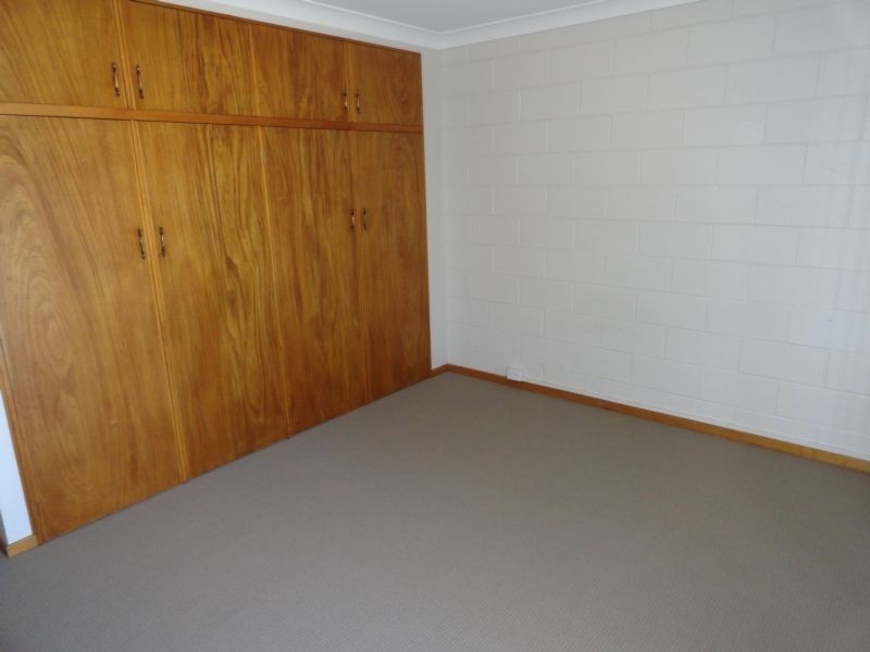 1/9 Whitefriars Street, Rockville QLD 4350