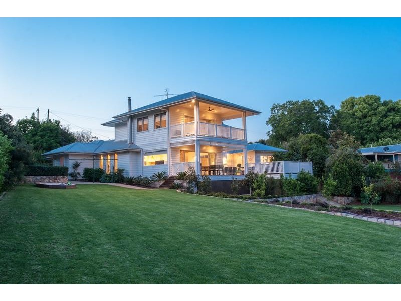 190 Rowbotham Street, Middle Ridge QLD 4350