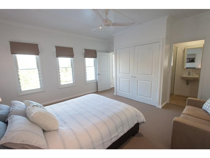 190 Rowbotham Street, Middle Ridge QLD 4350