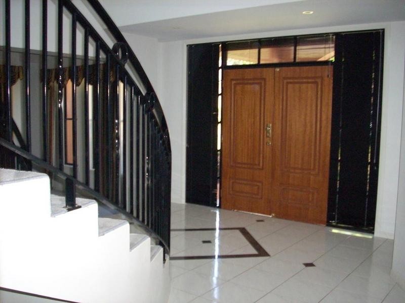 17 Glen Eagles Drive, Middle Ridge QLD 4350