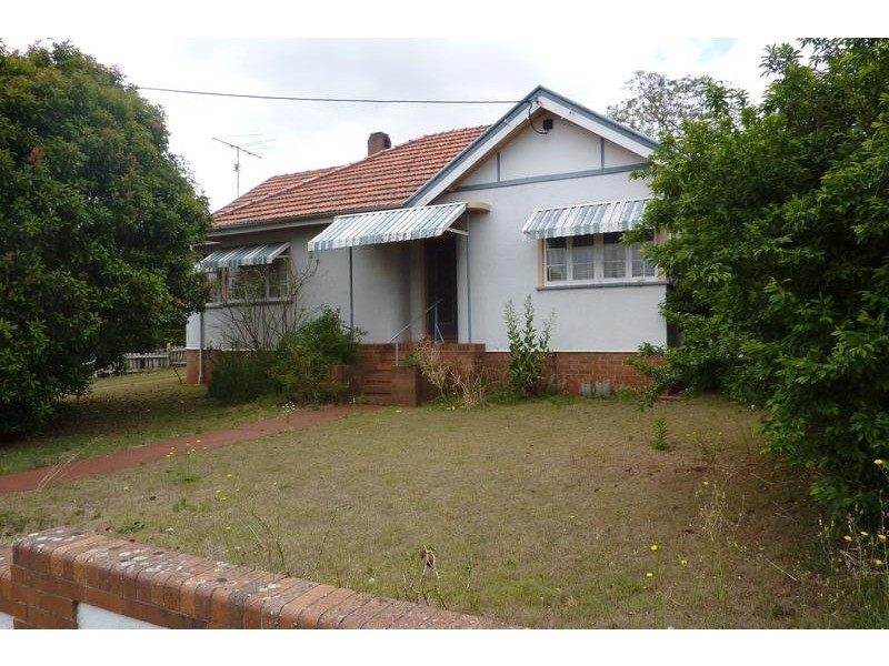 10 Burke Street, Rangeville QLD 4350