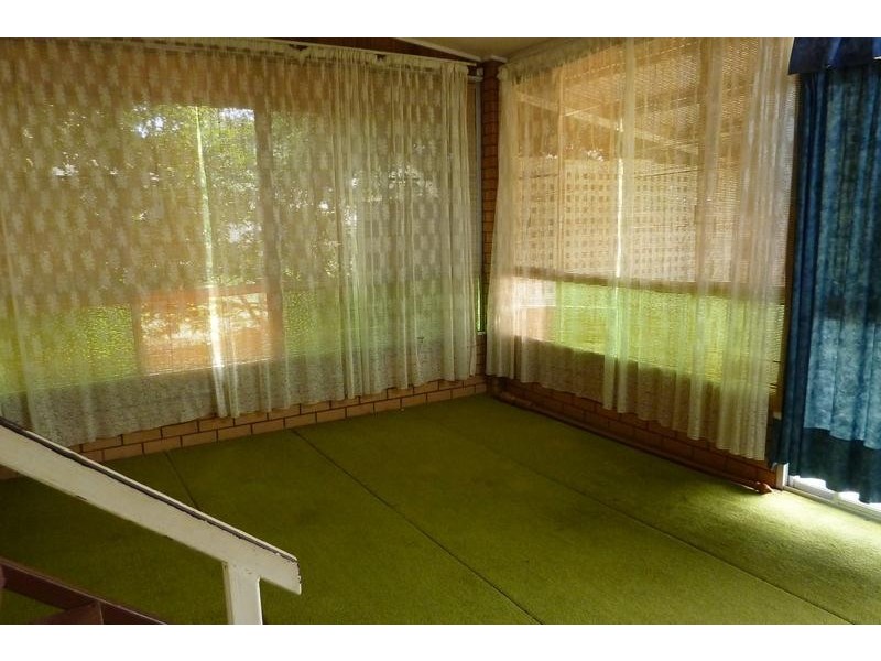 93 Anzac Avenue, Newtown QLD 4350