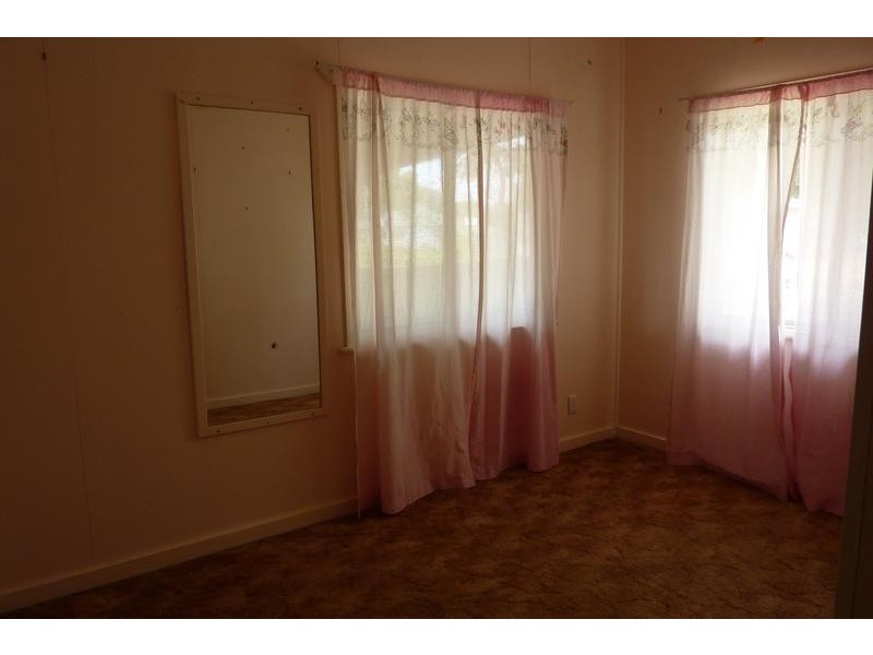 93 Anzac Avenue, Newtown QLD 4350