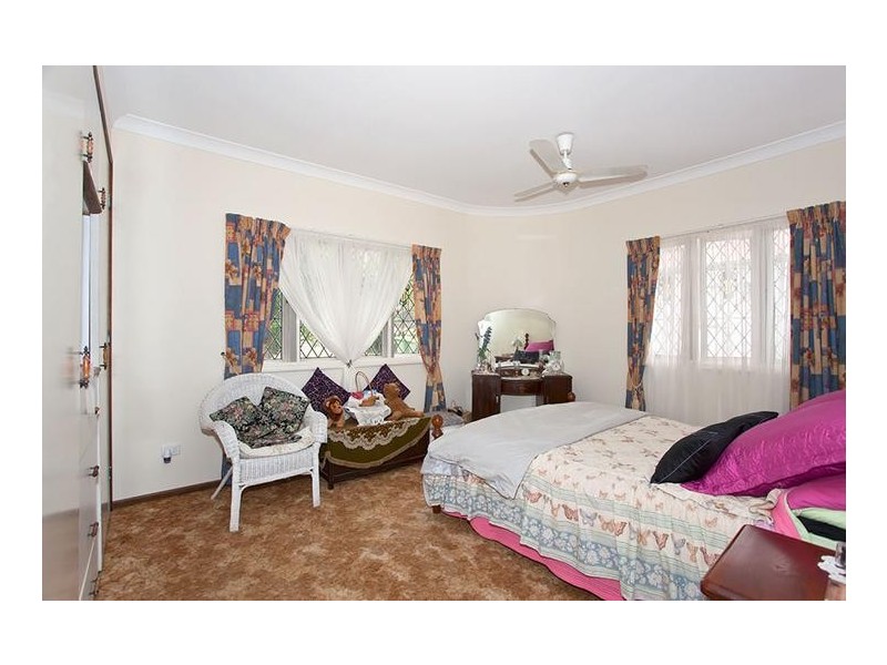 20 Alford Street, Mount Lofty QLD 4350