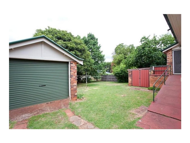 20 Alford Street, Mount Lofty QLD 4350