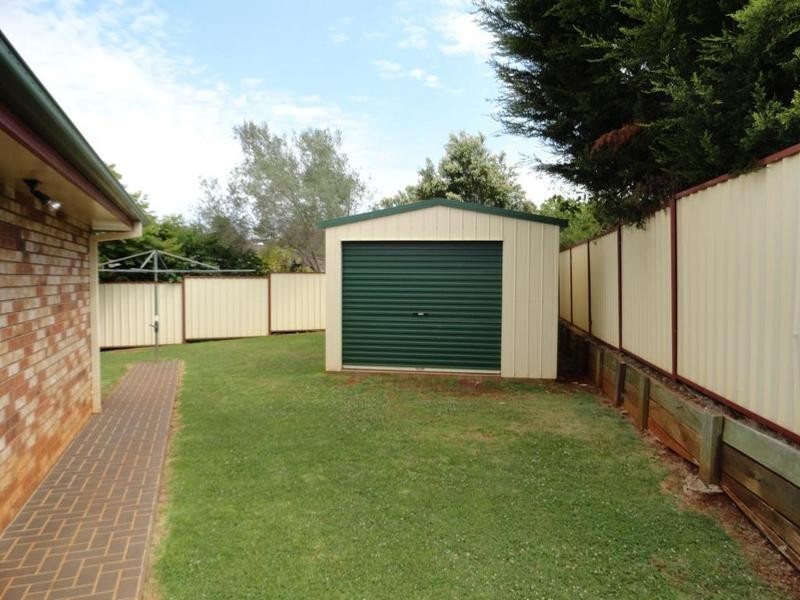 1 Hillcroft Court, Darling Heights QLD 4350
