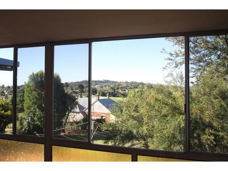 9 Gregory Street, Harlaxton QLD 4350