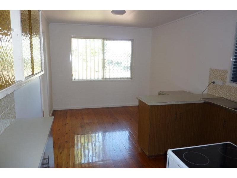 15 Cloake Street, Rockville QLD 4350