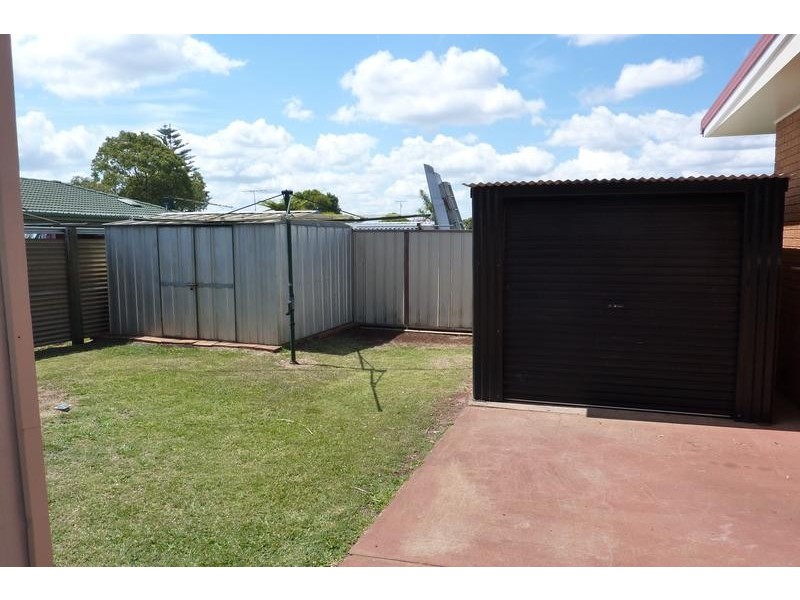 15 Cloake Street, Rockville QLD 4350