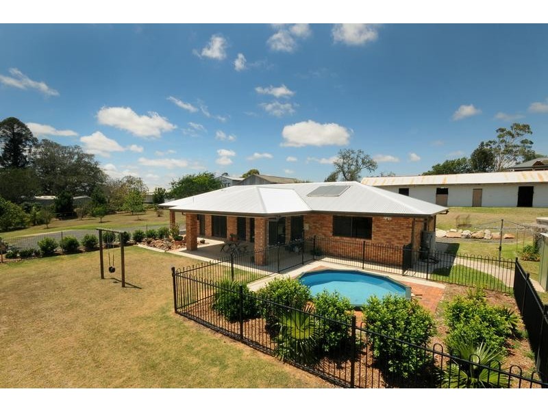 11 Academy Court, Glenvale QLD 4350