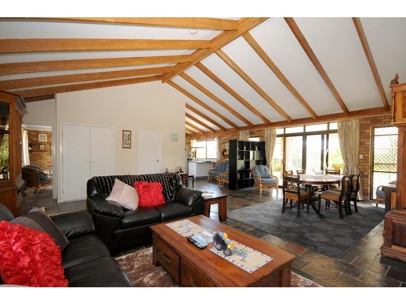 11 Academy Court, Glenvale QLD 4350