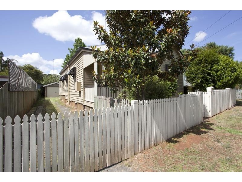 11 Burns Street, East Toowoomba QLD 4350