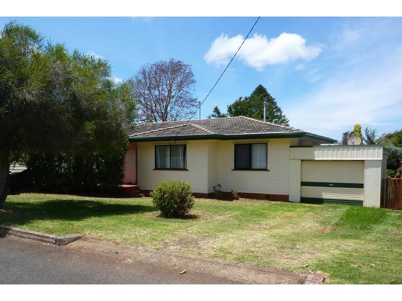 4 Clarice Street, Harristown QLD 4350