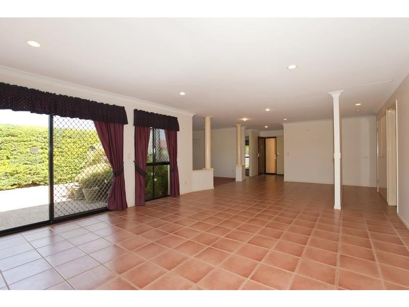 5 Elvery Court, Middle Ridge QLD 4350