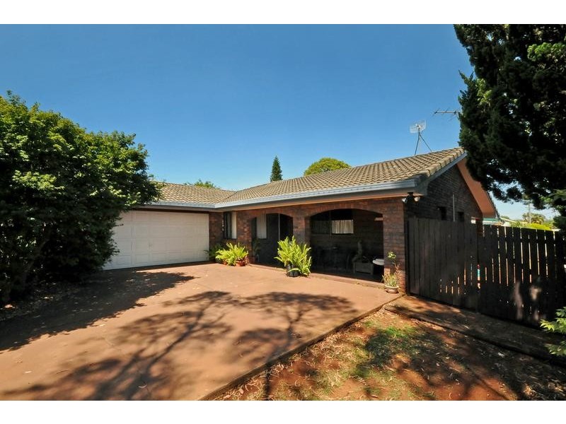 17 Sherry Street, Wilsonton Heights QLD 4350