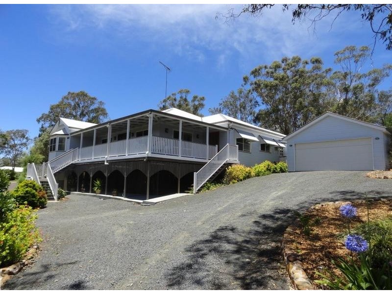 16 Traverston Court, Preston QLD 4352