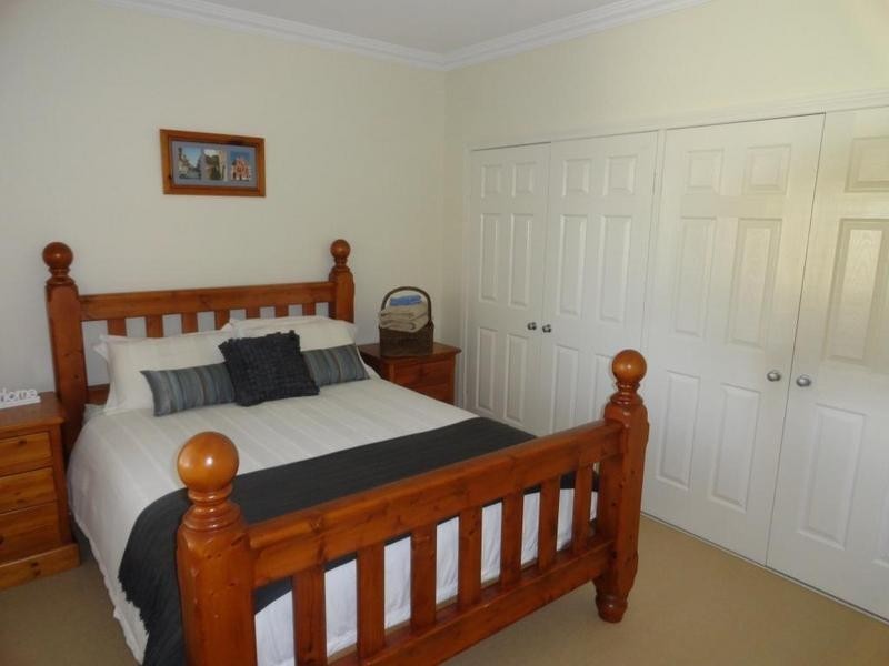 16 Traverston Court, Preston QLD 4352