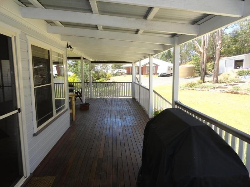 16 Traverston Court, Preston QLD 4352