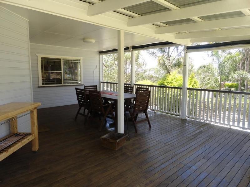 16 Traverston Court, Preston QLD 4352