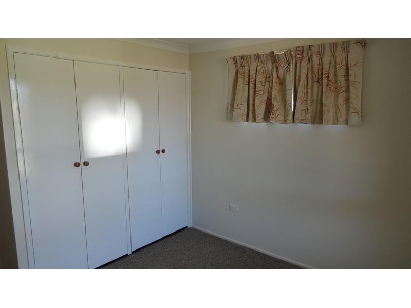 2/11 Agnes Street, Centenary Heights QLD 4350