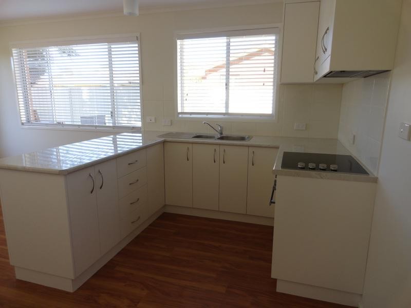 2/32 Matthews Street, Harristown QLD 4350