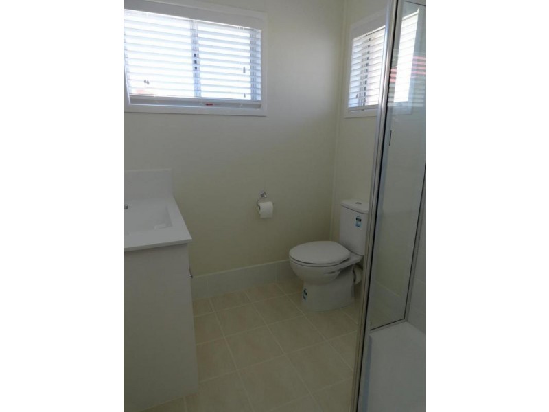 2/32 Matthews Street, Harristown QLD 4350