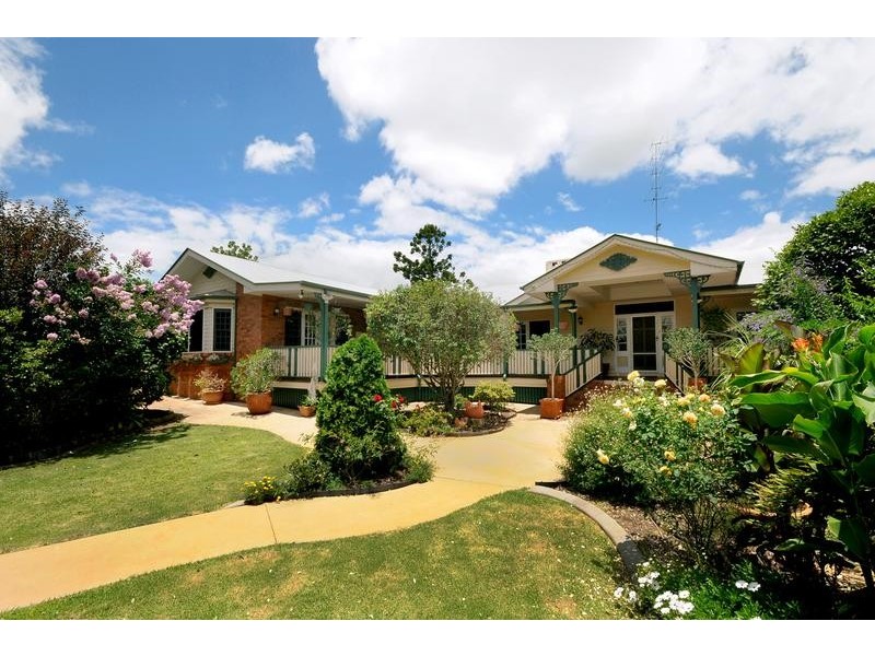 36 Crown Street, Rangeville QLD 4350