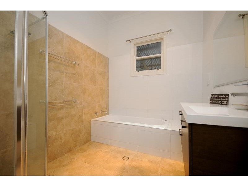 60 Curzon Street, East Toowoomba QLD 4350