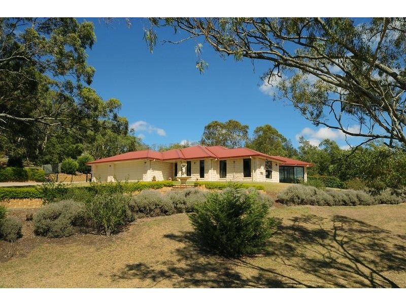 5 Fawngrove Drive, Glenvale QLD 4350