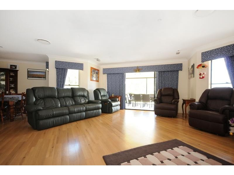 5 Fawngrove Drive, Glenvale QLD 4350