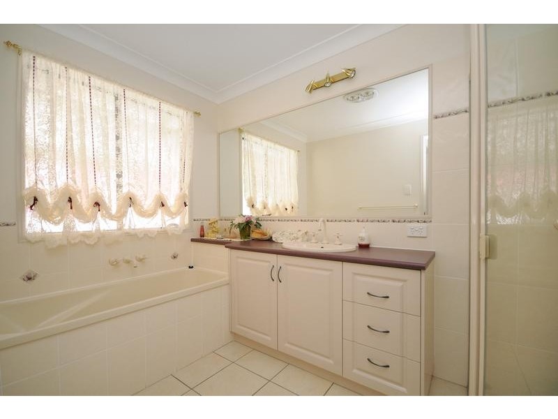 5 Fawngrove Drive, Glenvale QLD 4350