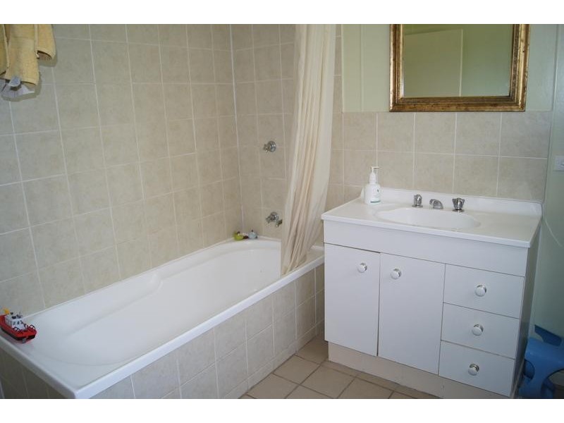 25 Railway Street, Helidon QLD 4344