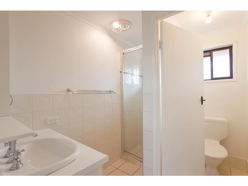 2/10 Gloucester Crescent, Darling Heights QLD 4350