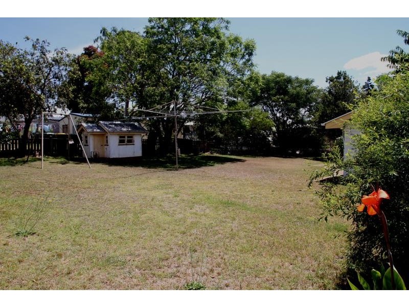 3 Monash Street, Newtown QLD 4350