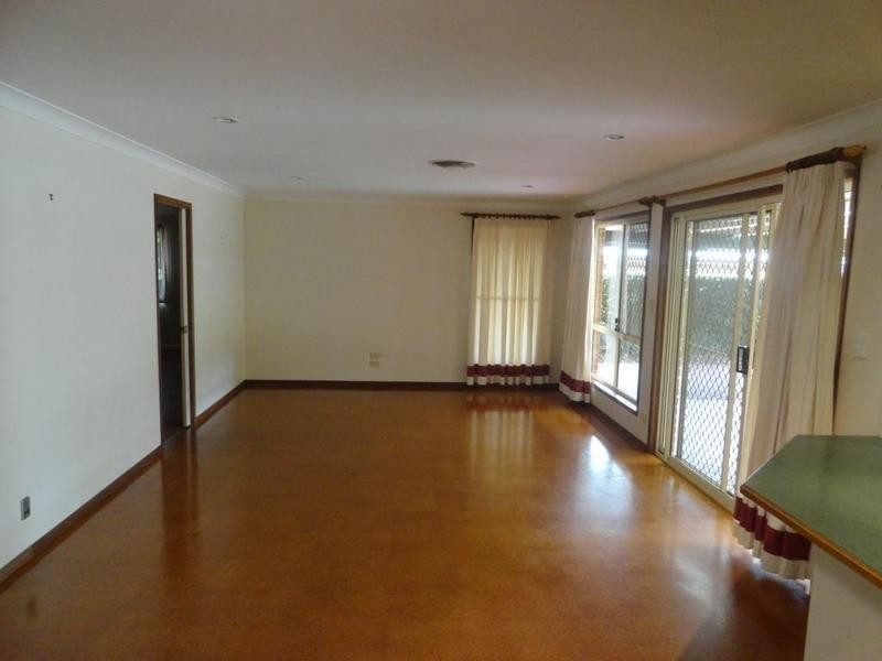 12 Poppy Court, Middle Ridge QLD 4350