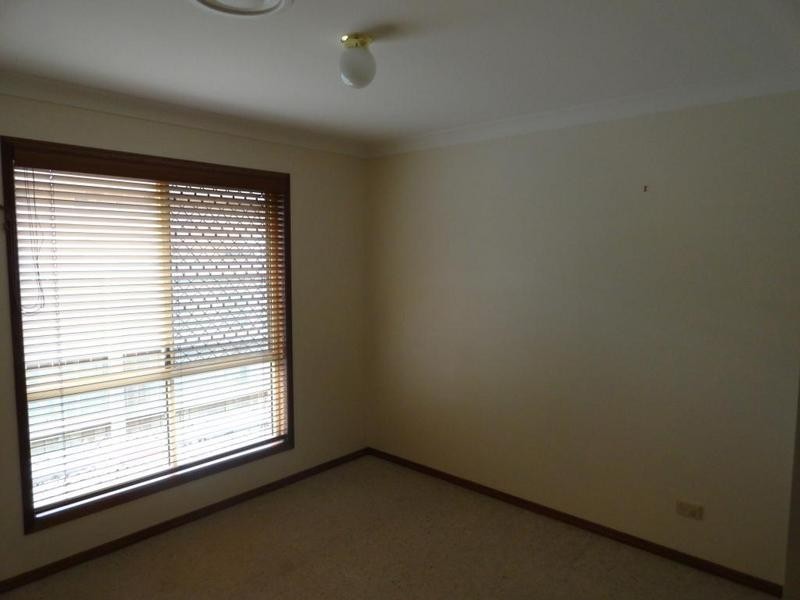 12 Poppy Court, Middle Ridge QLD 4350