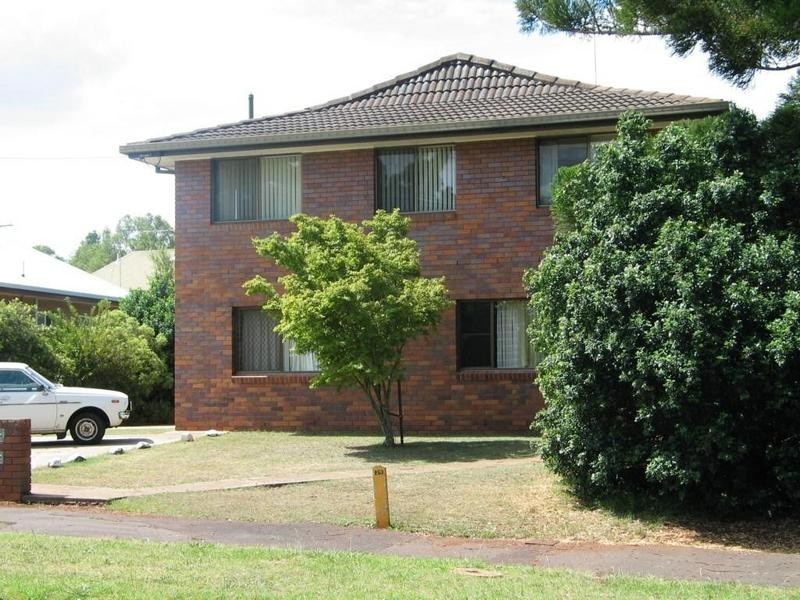 2/49 Hill Street, Toowoomba City QLD 4350