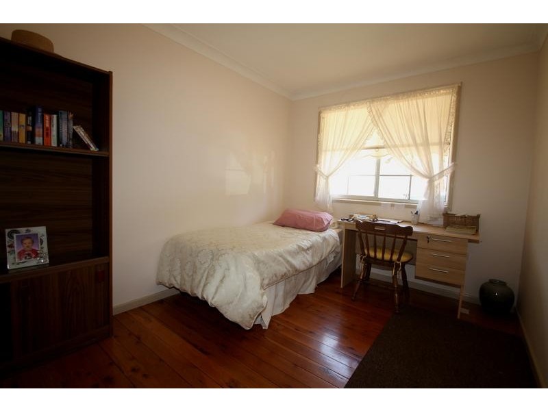 25 Linora Drive, Gowrie Mountain QLD 4350