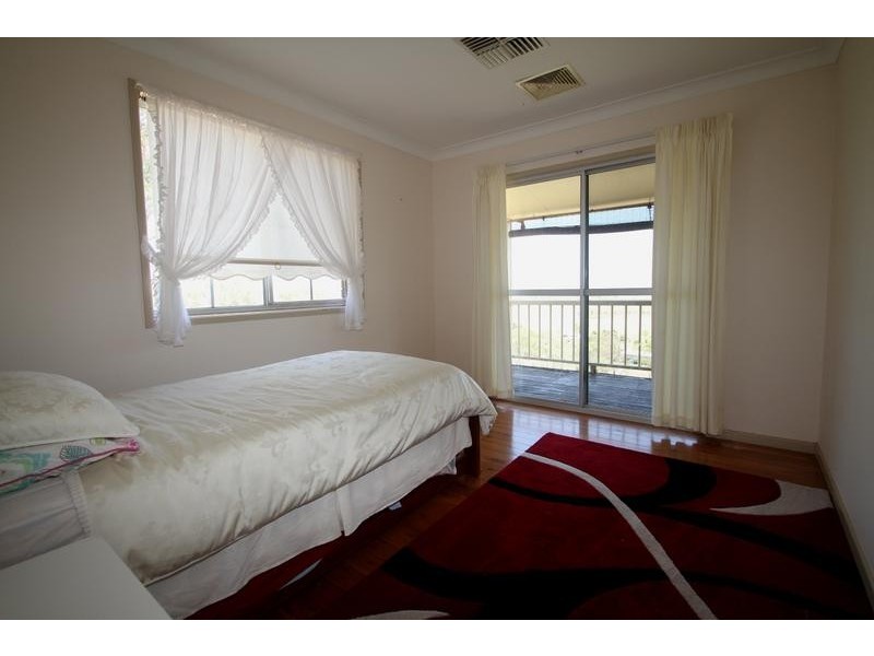 25 Linora Drive, Gowrie Mountain QLD 4350