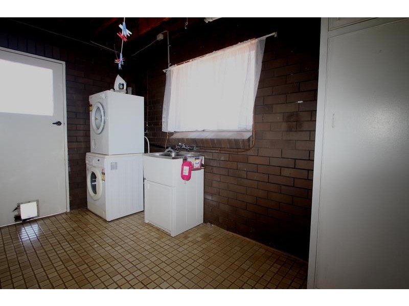 25 Linora Drive, Gowrie Mountain QLD 4350