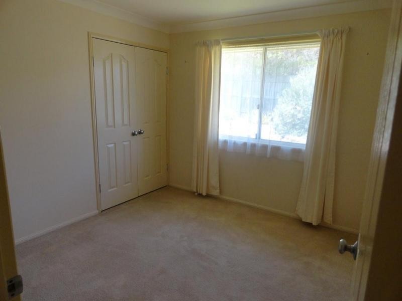 1 Saratoga Close, Wilsonton Heights QLD 4350