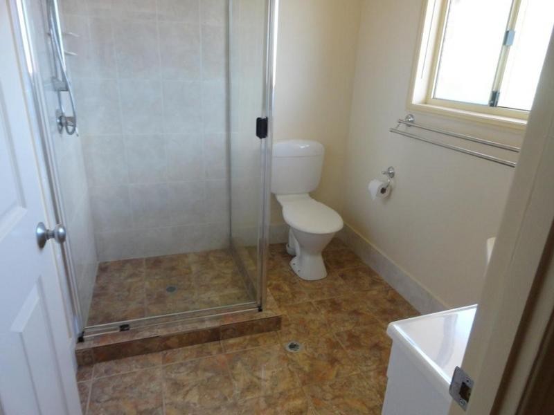1 Saratoga Close, Wilsonton Heights QLD 4350