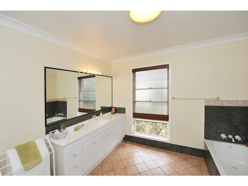 13 Schloss Court, Westbrook QLD 4350